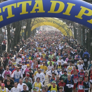 Maratona delle Terre Verdiane: 25 febbraio 2007 - Atleti alla partenza da Salsomaggiore Terme