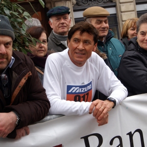 Maratona delle Terre Verdiane: 25 febbraio 2007 - Gianni Morandi tra il pubblico