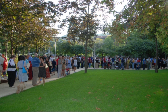 Parco Corazza: Anno 2007 - L'inaugurazione del nuovo parco ristrutturato. I viali gremiti dal pubblico intervenuto all'evento
