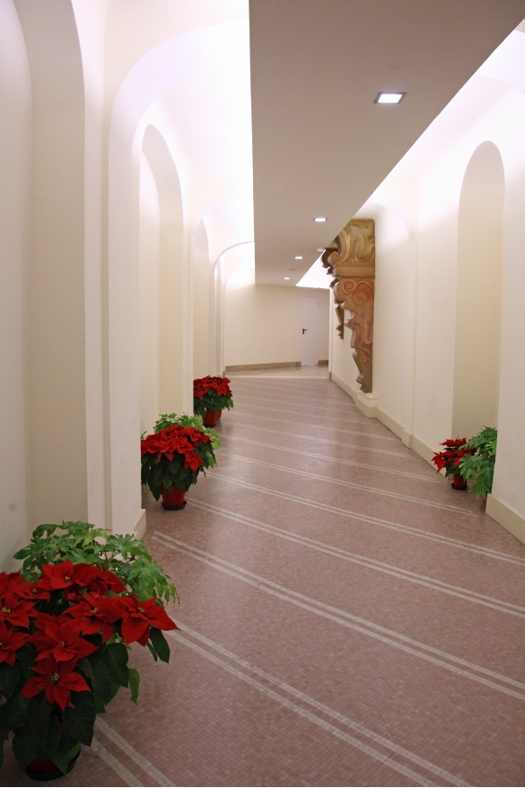 Concerto di Capodanno 2010: L'allestimento natalizio nel corridoio