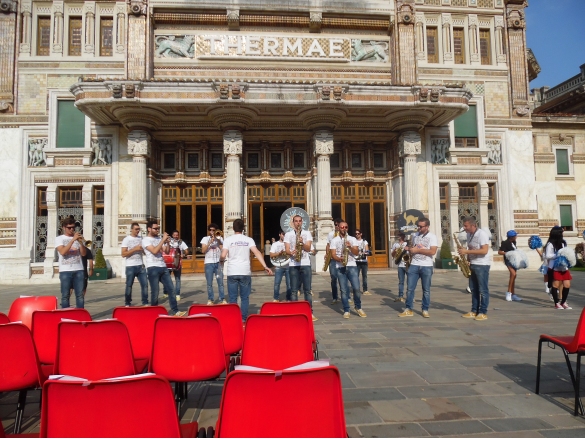 P-Funking Band: Anno 2014 - La Bandi si esibisce in un concerto in piazza Berzieri