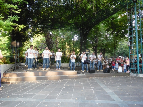 P-Funking Band: Anno 2014 - La Bandi si esibisce in un concerto al gazebo di Salsomaggiore Terme