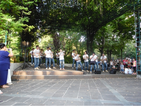 P-Funking Band: Anno 2014 - La Bandi si esibisce in un concerto al gazebo di Salsomaggiore Terme