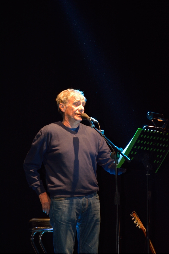 Roberto Vecchioni in Concerto: Teatro Nuovo Salsomaggiore - «Il Mercante di Luce Tour 2015»