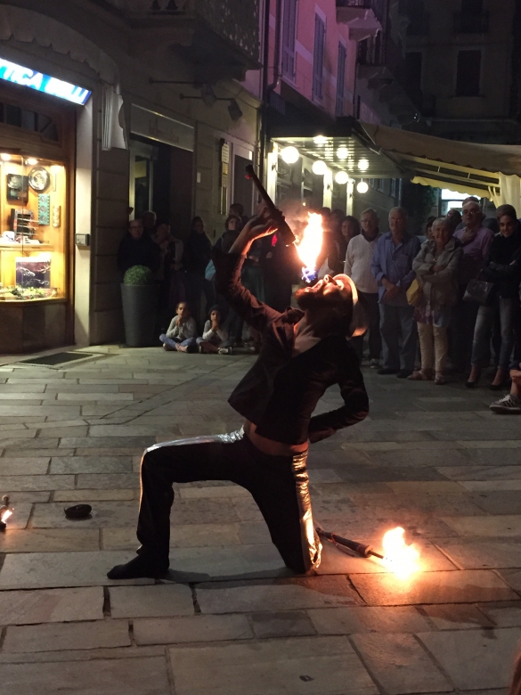 Buskers: Anno 2015 - Esibizione dell'artista di strada