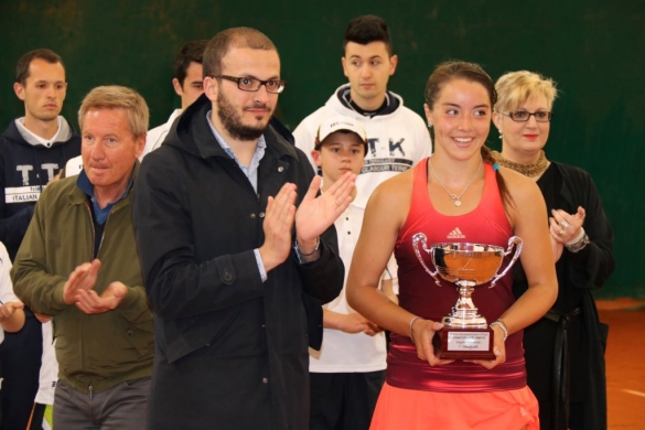 33° Torneo Internazionale Juniores di Tennis: 7 maggio 2016  Premiazione, il Sindaco Filippo Fritelli e Jodie Anna Burrage winner girls singles