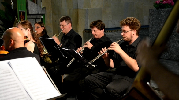 Salso Summer Festival - Masterclass Direzione d'Orchestra, violino, viola e percussioni: 17 luglio 2016 – Temi Classici e Romantici – con l’orchestra I Musici di Parma e gli allievi masterclass Direzione d'Orchestra, violino, viola e percussioni