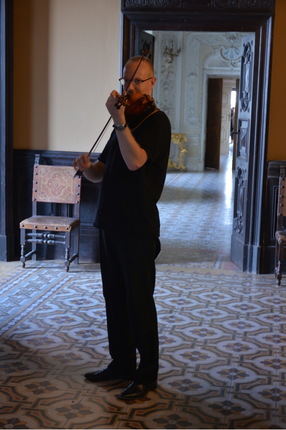 Salso Summer Festival - Masterclass di Canto: 30 luglio 2016 – Libiam nei lieti calici, concerto con I Musici di Parma e gli allievi della masterclass di canto. Un allievo prima del concerto