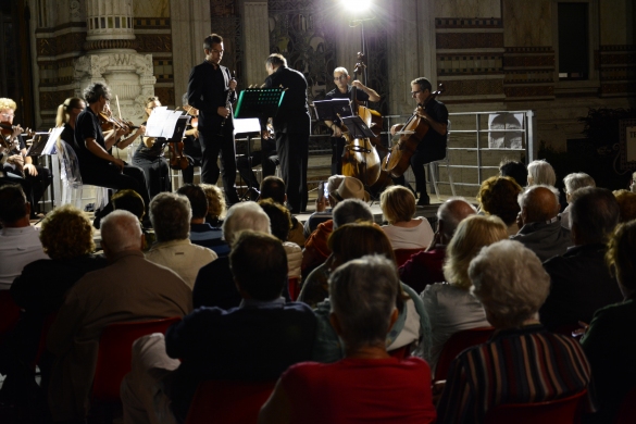 Salso Summer Class & Festival . Masterclass di Clarinetto: 6 agosto 2016 - Concerto Suoni senza Fine con l'Orchestra I Musici di Parma e gli allievi della masterclass di clarinetto del M° Stefano Conzatti