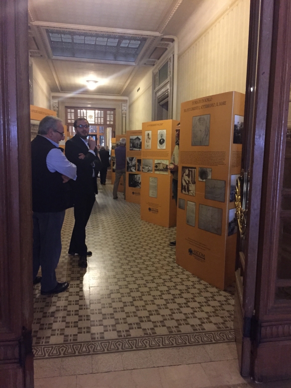Mostra Espositiva: Il Sndaco Filippo Fritelli in visita all'esposizione