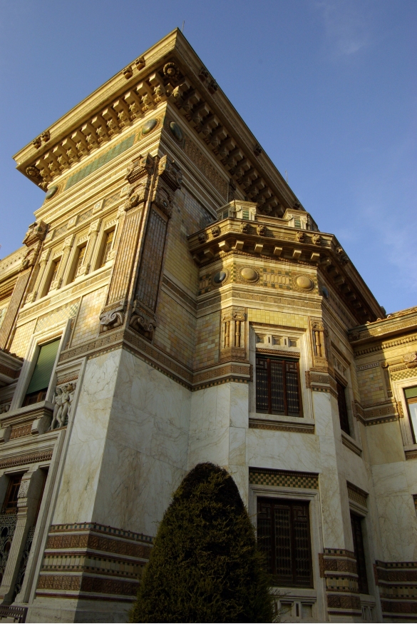 Terme Lorenzo  Berzieri: Scorcio su un lato dell'edificio