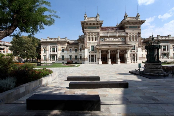 Piazza Lorenzo Berzieri: Vista panoramica sulla piazza