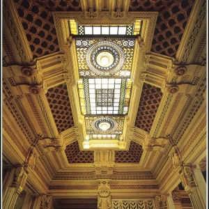 Terme Lorenzo Berzieri : Interno, loggiato superiore, soffittoa stucchi e a pittura con lucernario centrale
