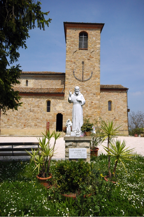 Pieve Romanica di San Giovanni : Parrocchia di Contignaco