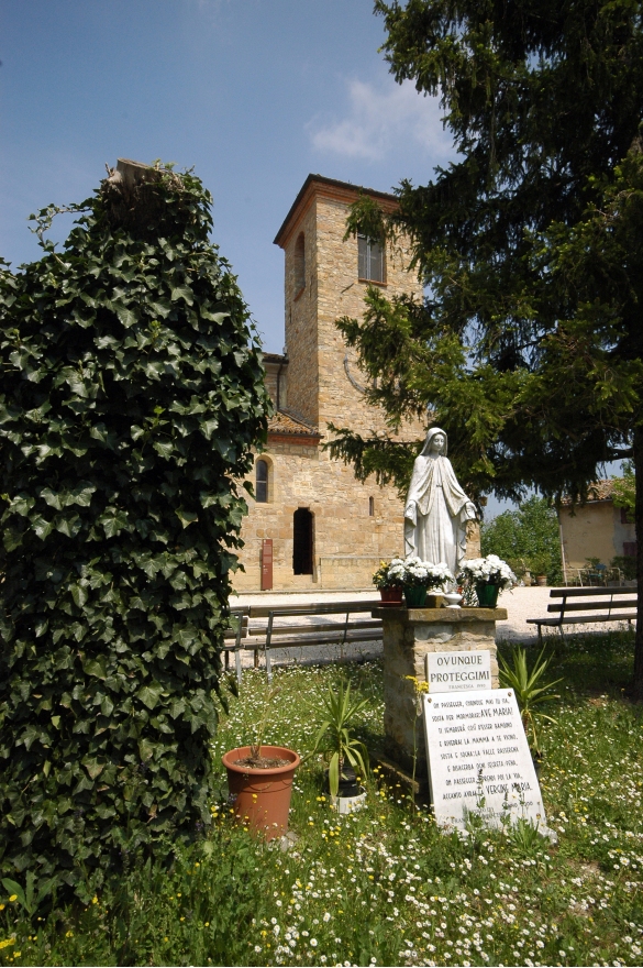 Pieve Romanica di San Giovanni : Parrocchia di Contignaco