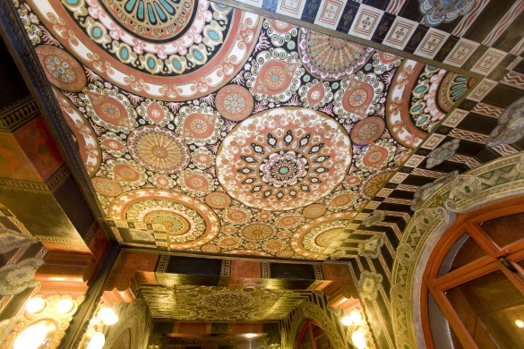 Palazzo Congressi: Taverna Rossa, particolare della decorazione del soffitto