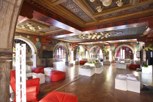 Palazzo Congressi : Taverna Rossa