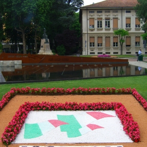 Piazze Fontane Aiuole Monumenti