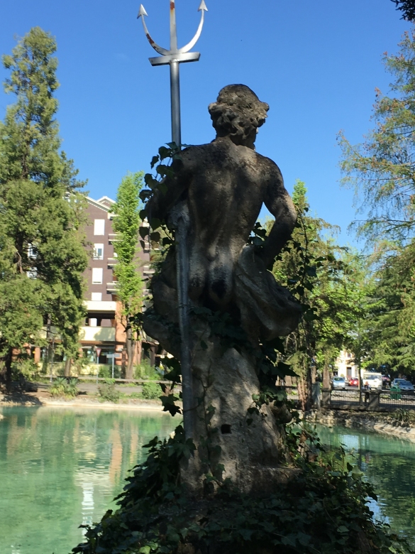 Parco Mazzini: La statua del Nettuno