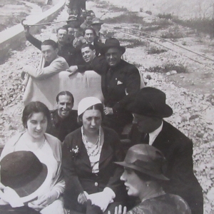 Costruenda Stazione della Ferrovia -  Collezione Biblioteca Comunale G. D. Romagnosi:  17 luglio 1932 – X –  Le autorità in viaggio sulla nuova linea ferroviaria Salsomaggiore - Fidenza. 