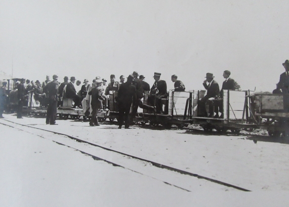 Costruenda Stazione della Ferrovia -  Collezione Biblioteca Comunale G. D. Romagnosi: 17 luglio 1932 – X - Le autorità  in procinto di percorrere il tragitto di prova della nuova linea ferroviaria.