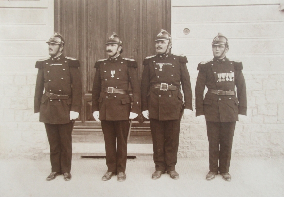 Servizi Pubblici Comunali - Collezione Biblioteca Comunale G. D. Romagnosi: 1913 circa Il corpo dei vigili del fuoco (Album Municipio di Salsomaggiore, le provvidenze del Comune in ordine di servizi pubblici)