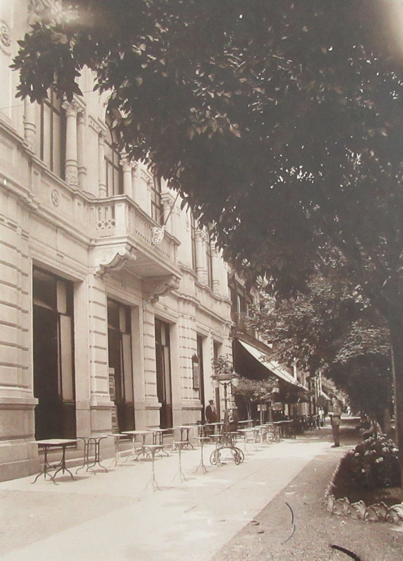 Teatro Ferrario :  (Album Municipio di Salsomaggiore, le provvidenze del Comune in ordine di servizi pubblici)