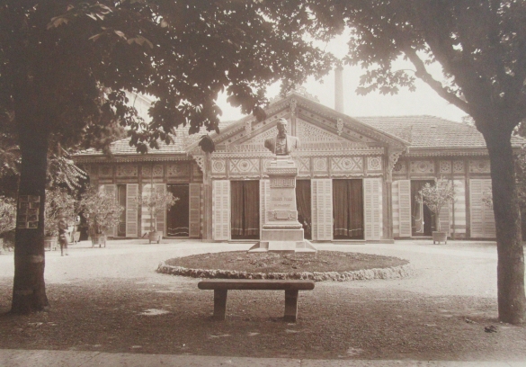 Stabilimento Termale Guido Dalla Rosa: 1922 (data incerta) Lo stabilimento Falla Rosa fu fatto costruire dal concessionario delle saline (Album Municipio di Salsomaggiore, le provvidenze del Comune in ordine di servizi pubblici)