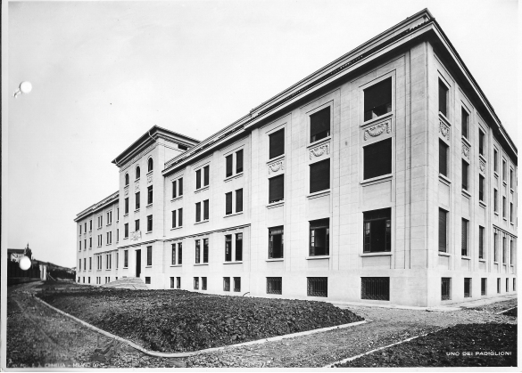 Terme Giacomo Tommasini - Collezione Biblioteca Comunale G. D. Romagnosi: 1933 circa  - Veduta particolare di uno dei nuovi padiglioni dell'edificio