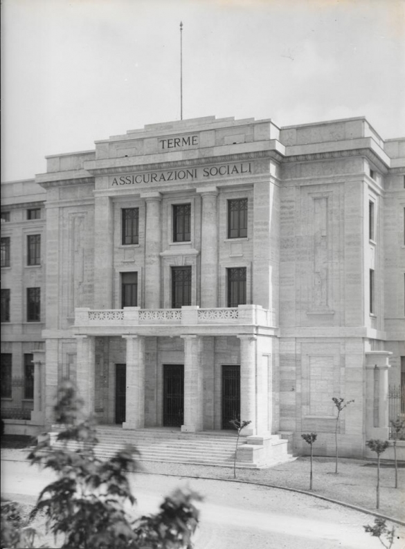 Terme Giacomo Tommasini - Collezione Biblioteca Comunale G. D. Romagnosi: 1933 circa - La monumentale facciata