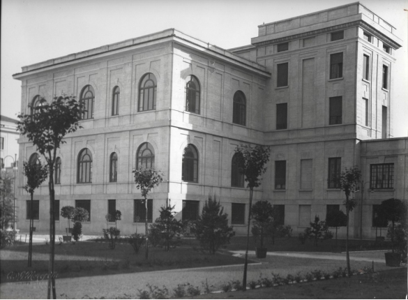 Terme Giacomo Tommasini - Collezione Biblioteca Comunale G. D. Romagnosi: 1933 circa - Veduta laterale