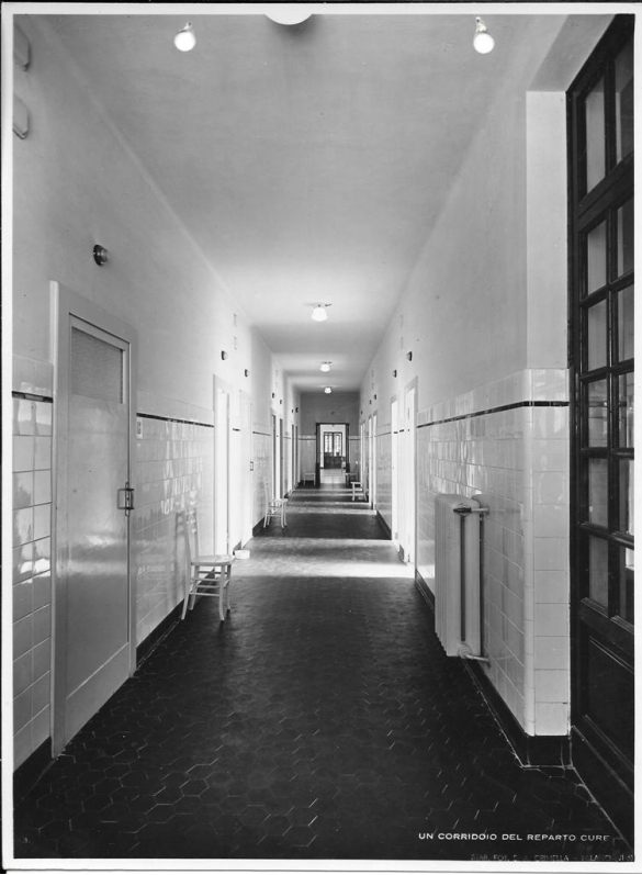 Terme Giacomo Tommasini - Collezione Biblioteca Comunale G. D. Romagnosi: 1933 circa - Un corridoio del reparto cure