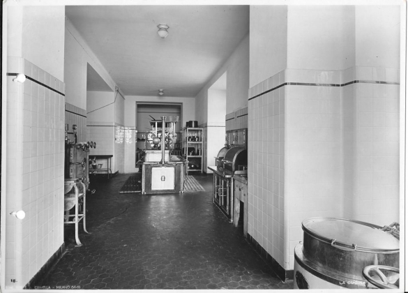 Terme Giacomo Tommasini - Collezione Biblioteca Comunale G. D. Romagnosi: 1933 circa - La cucina