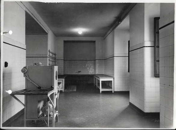 Terme Giacomo Tommasini - Collezione Biblioteca Comunale G. D. Romagnosi: 1933 circa - Cucina, reparto lavaggio