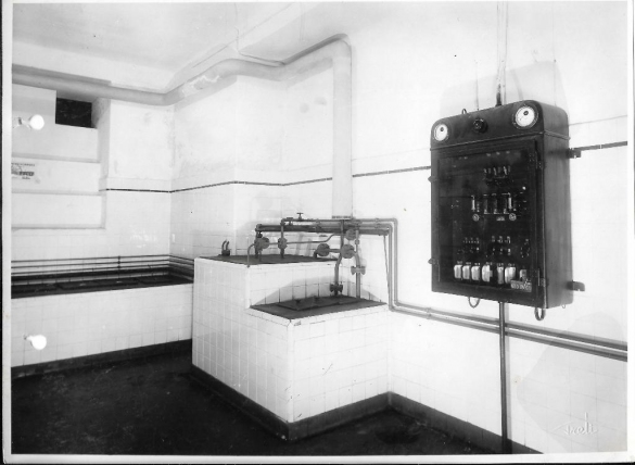 Terme Giacomo Tommasini - Collezione Biblioteca Comunale G. D. Romagnosi: 1933 circa - Impianto frigorifero, particolare