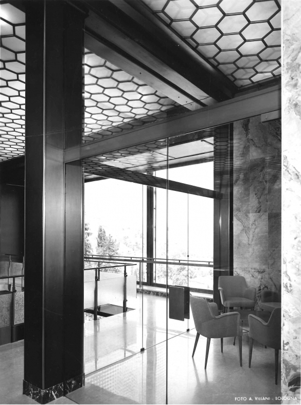 Terme di Tabiano - Collezione Biblioteca Comunale G. D. Romagnosi: Anni '60 del Novecento - Particolare architettonico dell'interno