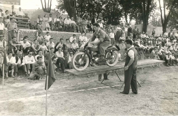 8° Motoraduno Nazionale GITAN - Collezione Biblioteca Comunale G. D. Romagnosi: Anni '60 del Novecento 