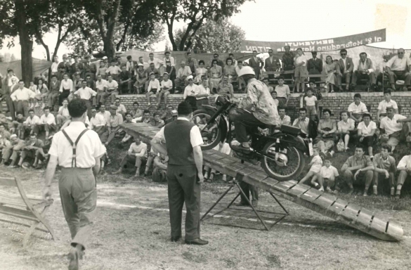 8° Motoraduno Nazionale GITAN - Collezione Biblioteca Comunale G. D. Romagnosi: Anni '60 del Novecento 