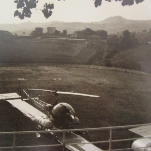 Poggio Diana: 1961, elicottero atterrato nell'arena di volo