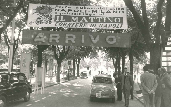 Gara Automobilistica - Collezione BIblioteca G.D.Romagnosi: 1961, Ponte automobilistico Napoli-Milano organizzato dai giornali 'Il mattino' e 'Corriere di Napoli'