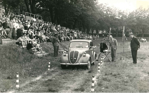 Gara Automobilistica - Collezione BIblioteca G.D.Romagnosi: 1961, Ponte automobilistico Napoli-Milano organizzato dai giornali 'Il mattino' e 'Corriere di Napoli'