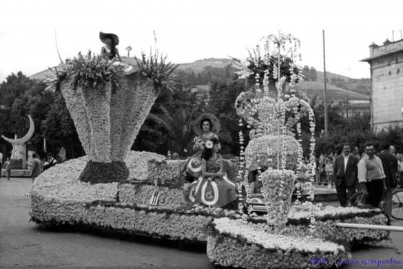 1950 - Corso dei Fiori: 1950 - 1° Corso dei fiori - Carro campestre