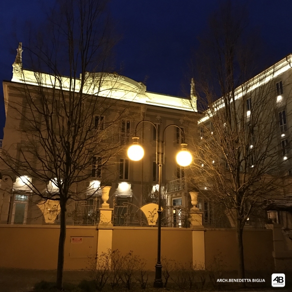 Grande albergo Centrale by night: 