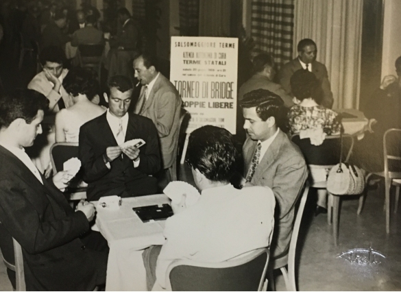 Gioco Bridge : 29 giugno 1959 - Salsomaggiore Terme, torneo di bridge a coppie libere organizzato dal Bridge Club di Salsomaggiore Terme 