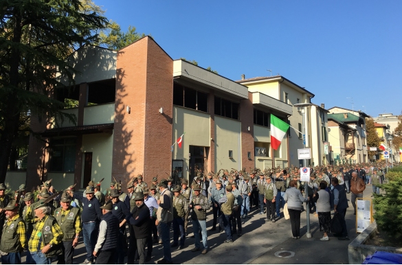Raduno Alpini a Salsomaggiore Terme: Alpini pronti per la sfilata