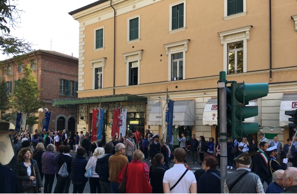 Raduno Alpini a Salsomaggiore Terme: Sfilata in viale Matteotti