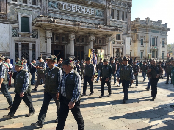 Raduno Alpini a Salsomaggiore Terme: Delegazioni ANA salutano le autorità