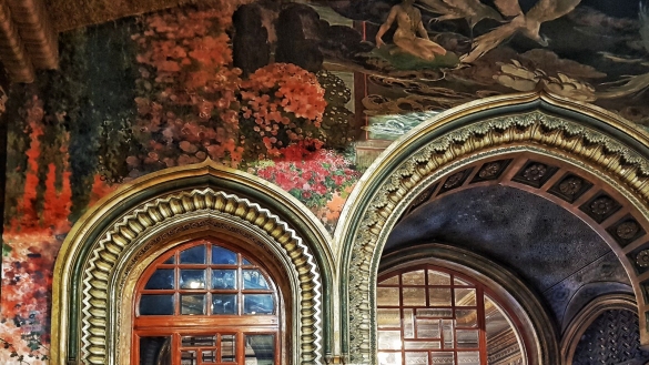 Palazzo dei Congressi: ex Grand Hotel des Thermes - Salone Moresco, particolare del decoro della porta che introduce in Sala Lampadario
