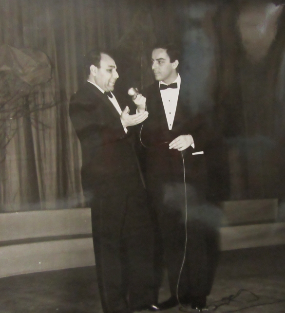 Teatro Nuovo Salsomaggiore Terme: Anni ' 60 del Novecento - Daniele Piombi e il tenore Renato Cioni sul palco del Teatro Nuovo 