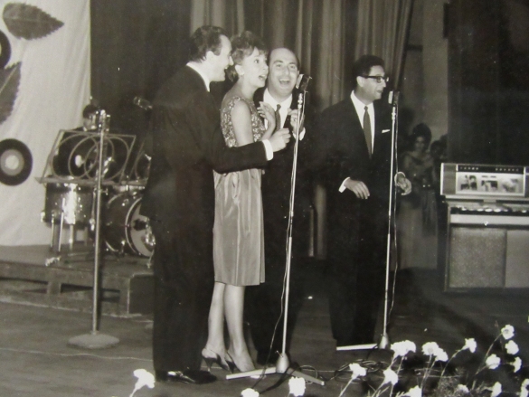 Teatro Nuovo Salsomaggiore Terme: Anni '60 del Novecento - Il Quartetto Cetra al Teatro Nuovo per il festival canoro Juke Box